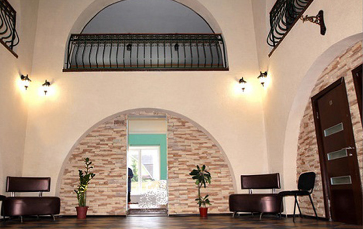 внутри здания