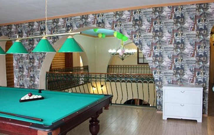бильярдная в здании